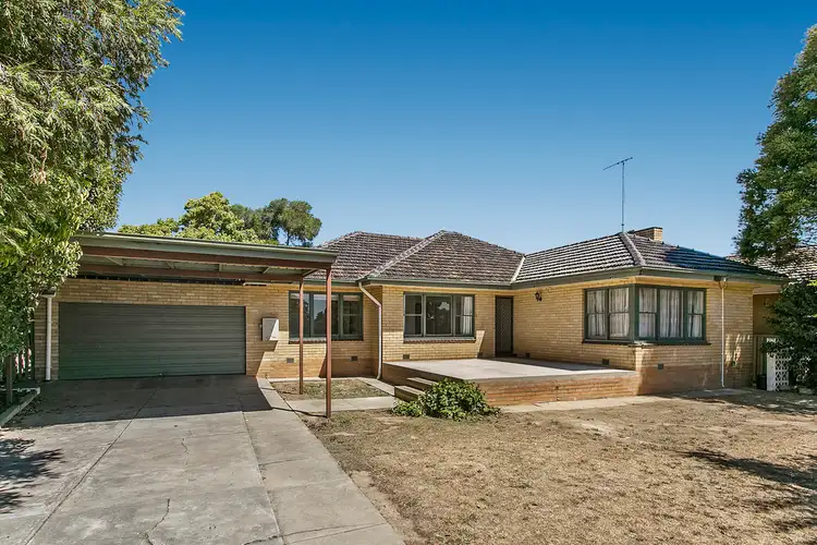 22 Cook Street, Flora Hill VIC 3550