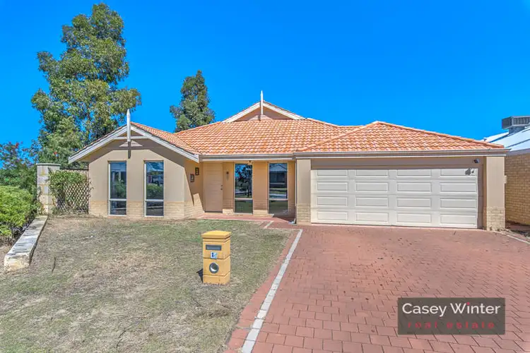 1 Strowan Pass, Carramar WA 6031