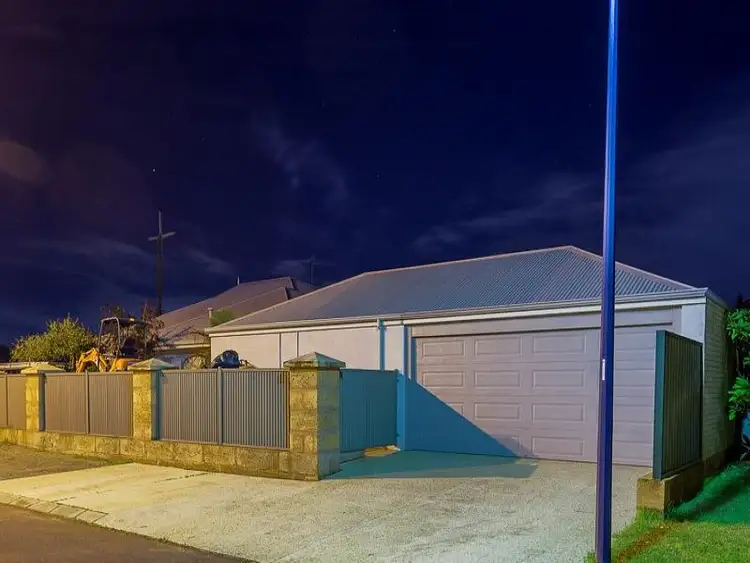 Fourth view of Homely house listing, 207 Gaebler Road, Aubin Grove WA 6164