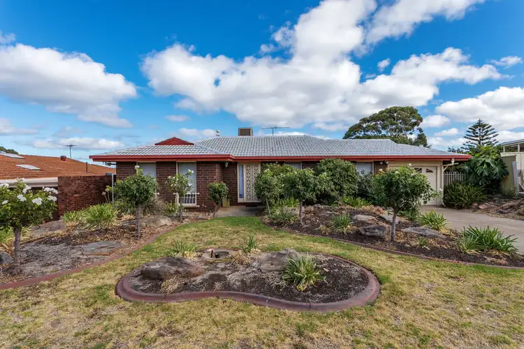 4 California Ave, Hallett Cove SA 5158