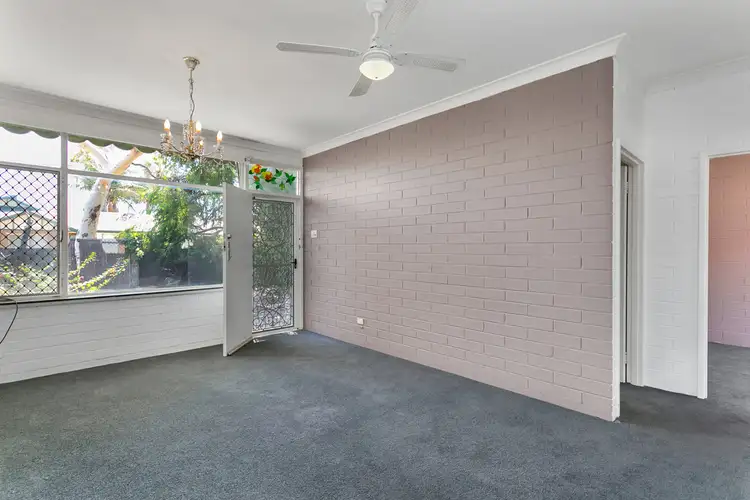 4, 19 Selkirk Ave, Seaton SA 5023