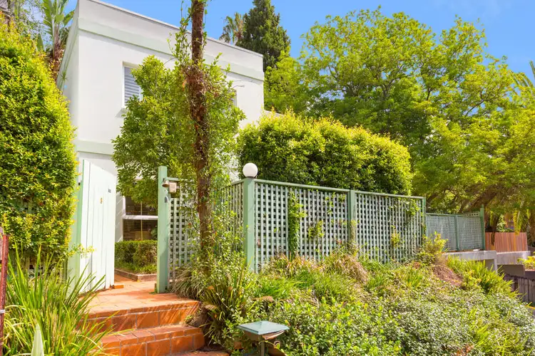 8 CARLYLE LANE, Wollstonecraft NSW 2065