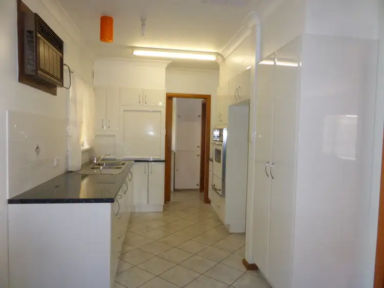 Second view of Homely house listing, 10 Glenwarrie Place, Parkes NSW 2870