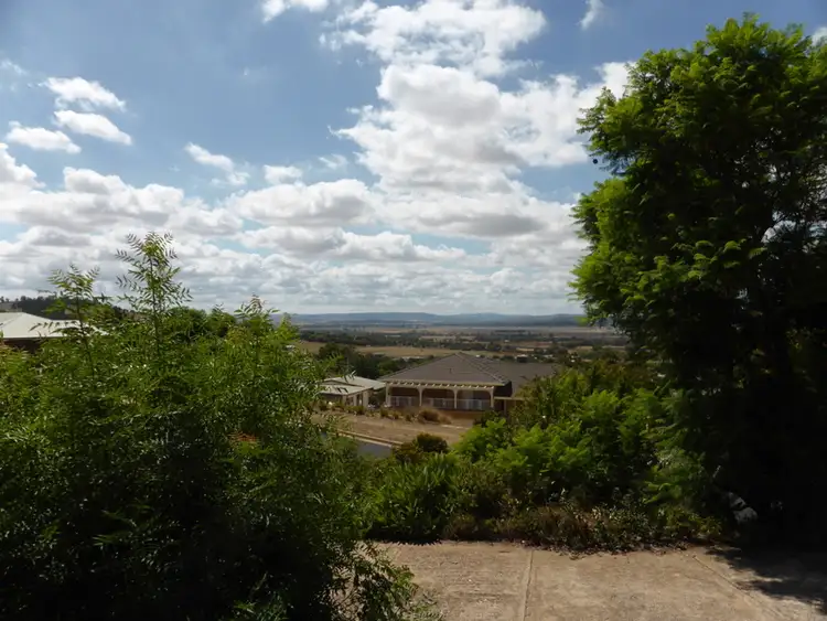 Fifth view of Homely house listing, 10 Glenwarrie Place, Parkes NSW 2870