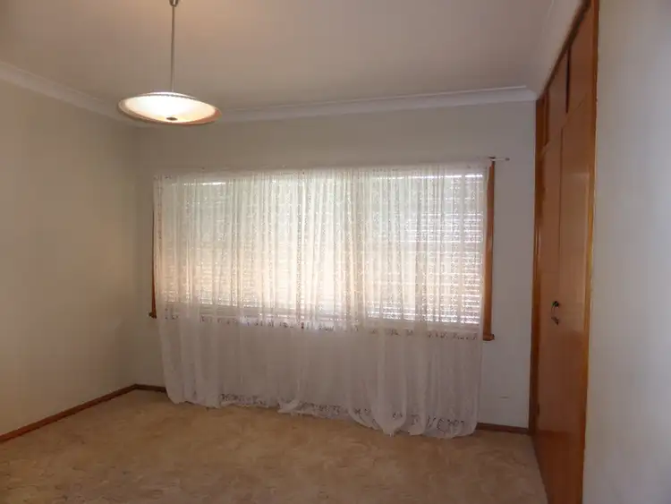 Seventh view of Homely house listing, 10 Glenwarrie Place, Parkes NSW 2870