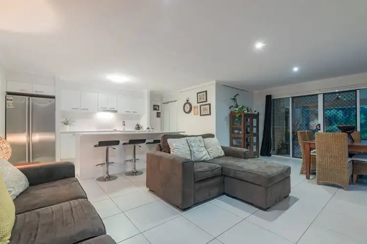 Sixth view of Homely house listing, 2 Gerrygone Place, Pomona QLD 4568