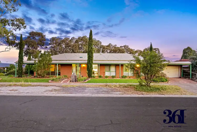 47 Mowbray Crescent, Kurunjang VIC 3337