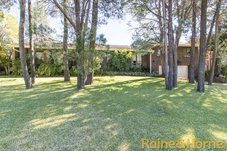 4 Greenslopes Court, Dubbo NSW 2830