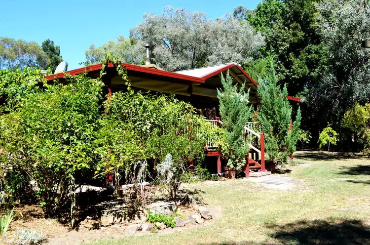 5 Lowthers Lane, Tumut NSW 2720