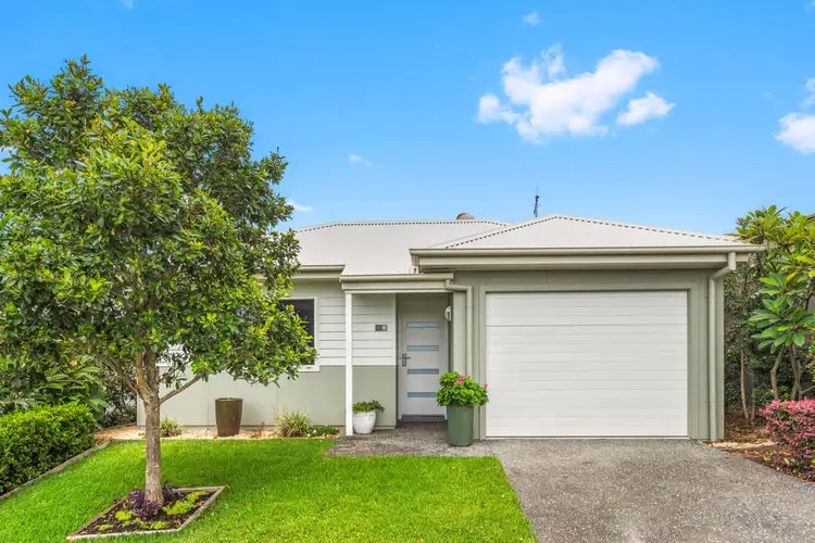 10 Southern Ocean Street, Lake Cathie NSW 2445