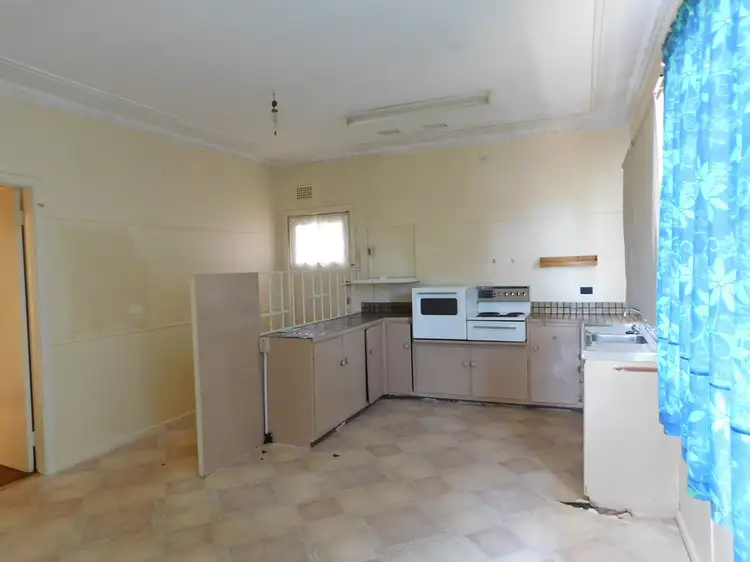 Sixth view of Homely house listing, 6 Jubilee St, Coonabarabran NSW 2357