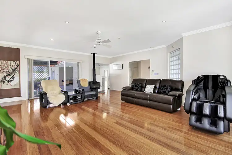 6 kilbreck Street, Benowa Waters QLD 4217