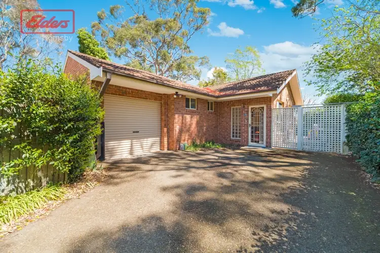 61 Lords Ave, Asquith NSW 2077