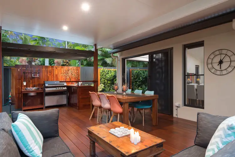 8 Norton Drive, Shailer Park QLD 4128
