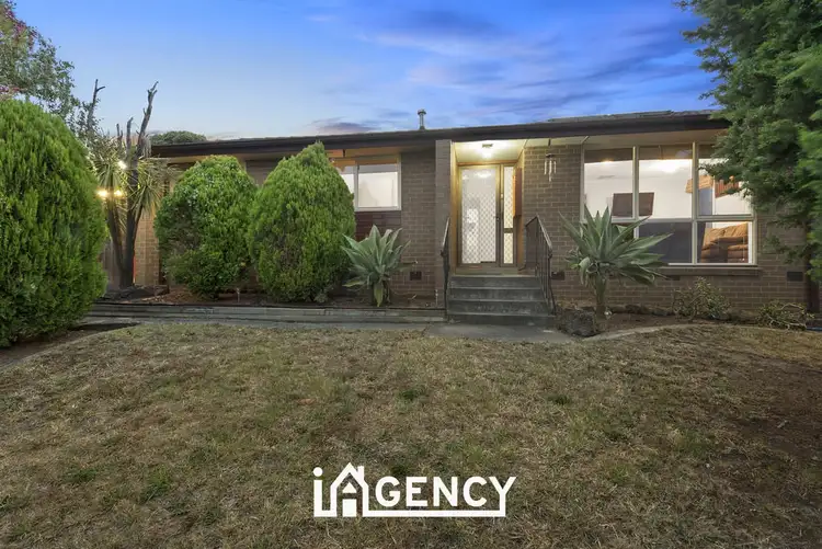 12 Calrossie Close, Endeavour Hills VIC 3802