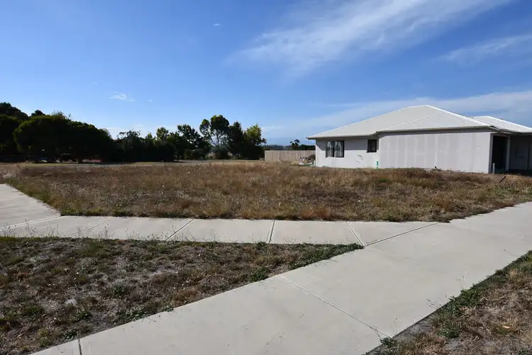 22 Arapiles Drive, Moe VIC 3825