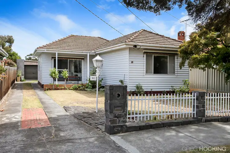 21 Maddox Road, Newport VIC 3015