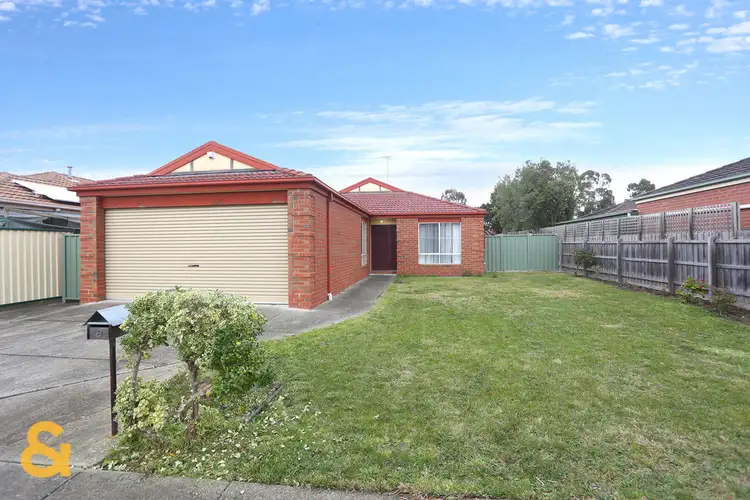 8 Caulfield Crescent, Roxburgh Park VIC 3064
