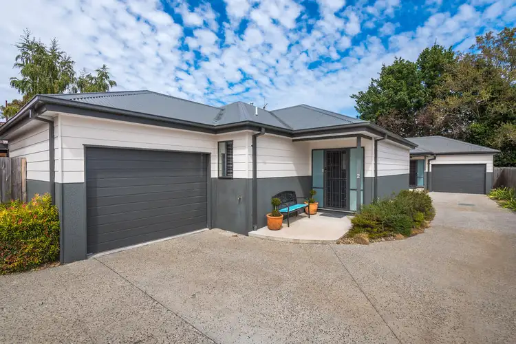Main view of Homely townhouse listing, Unit 2/91 Beauchamp Street, Kyneton VIC 3444