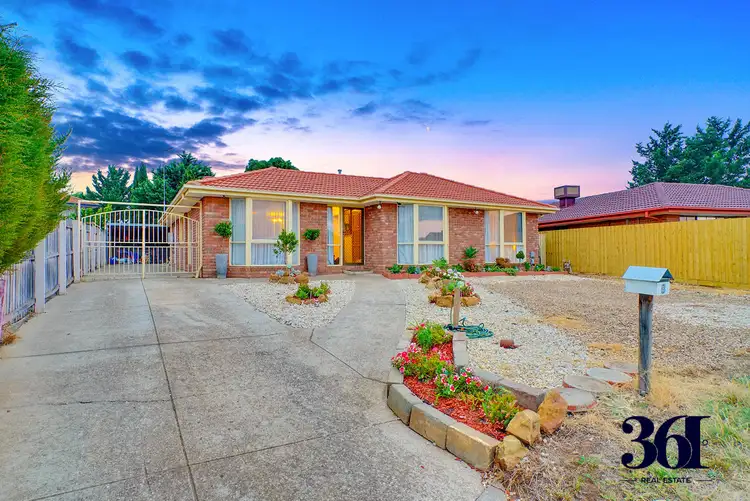 8 Merdon Place, Kurunjang VIC 3337