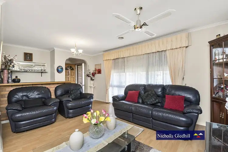 Fifth view of Homely house listing, 4 Arthur Phillip Drive, Endeavour Hills VIC 3802