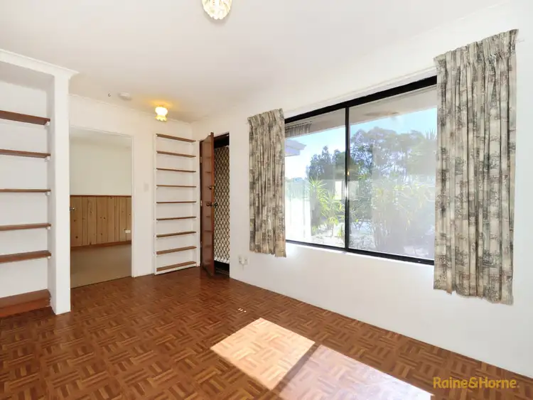 Third view of Homely house listing, 10 GIMBON GREEN, Leda WA 6170