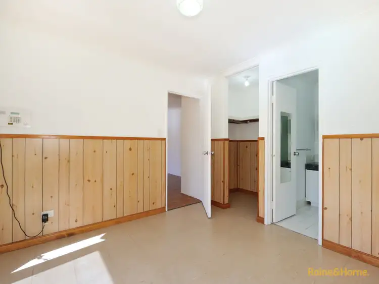 Fifth view of Homely house listing, 10 GIMBON GREEN, Leda WA 6170