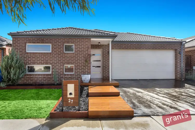 27 Mickleham Drive, Cranbourne North VIC 3977