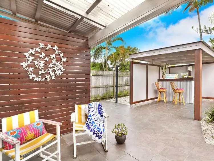 87 Nicklin Way, Warana QLD 4575
