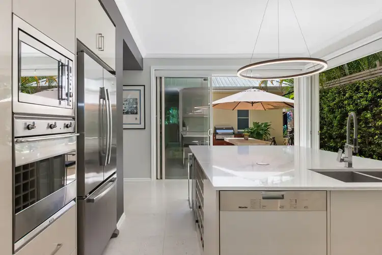 6114/1 Ross Street 'Badon Village', Benowa QLD 4217