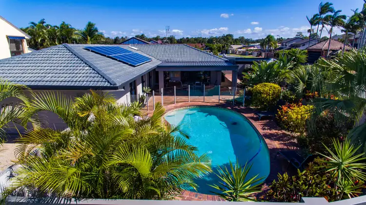 9 Walter Raleigh Crescent, Hollywell QLD 4216