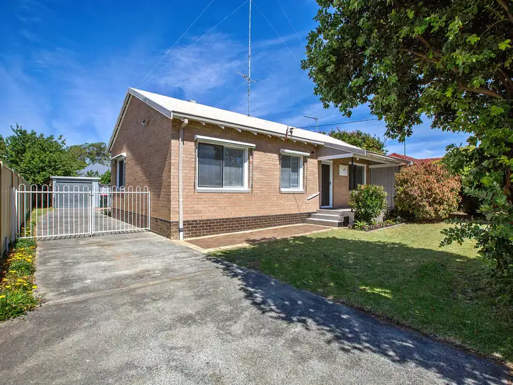 11 Woonnar Street, Carey Park WA 6230