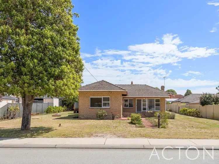32 O'Neile Parade, Redcliffe WA 6104
