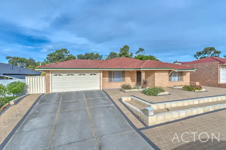 34 Wimbledon Drive, Kingsley WA 6026