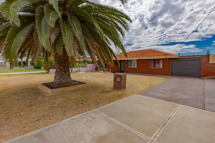 Fifth view of Homely house listing, 15 Salcombe Way, Warnbro WA 6169