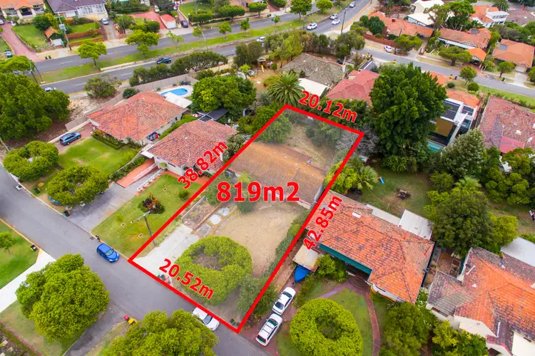 6 Woodlands Street, Menora WA 6050