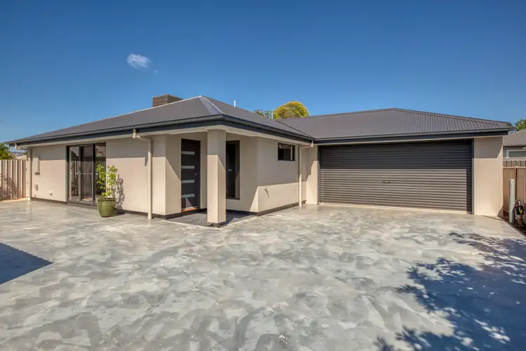 Main view of Homely townhouse listing, 2/89 Mitchell Street, Wodonga VIC 3690