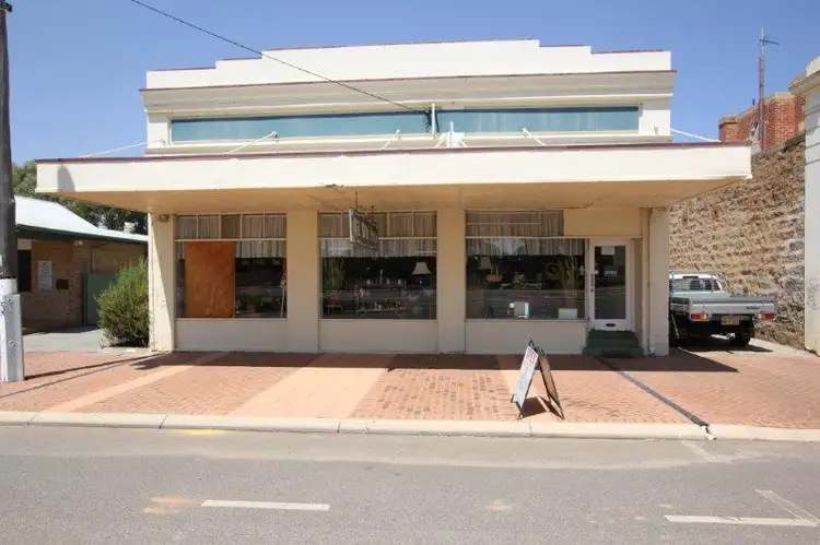 54 Massingham Street, Kellerberrin WA 6410