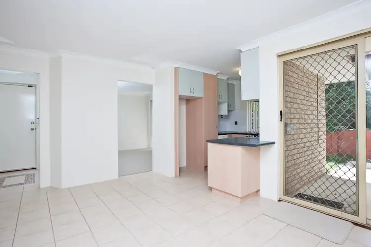 Fourth view of Homely villa listing, 10/4 Morrow Mews, Kardinya WA 6163