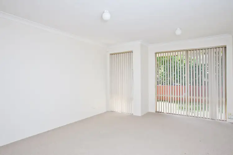 Sixth view of Homely villa listing, 10/4 Morrow Mews, Kardinya WA 6163