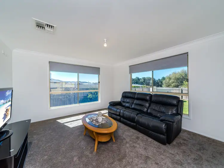 Second view of Homely house listing, 5 Carroll Place, Goulburn NSW 2580