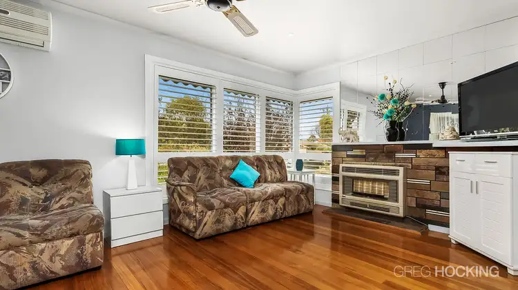 Second view of Homely house listing, 5 Spear Court, Altona VIC 3018