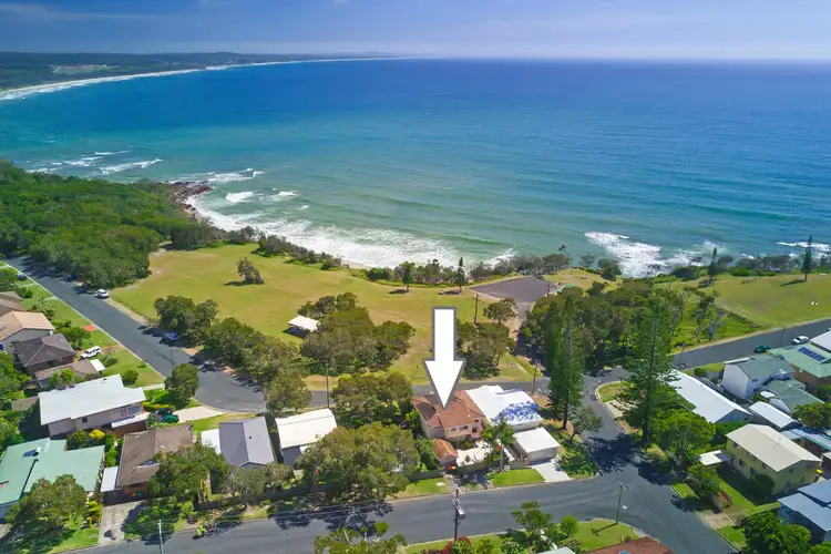 Second view of Homely house listing, 25 Jordan Avenue, Bonny Hills NSW 2445