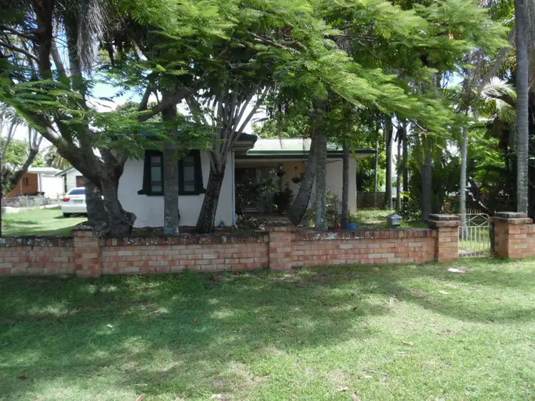 17 Churchill Street, Urangan QLD 4655