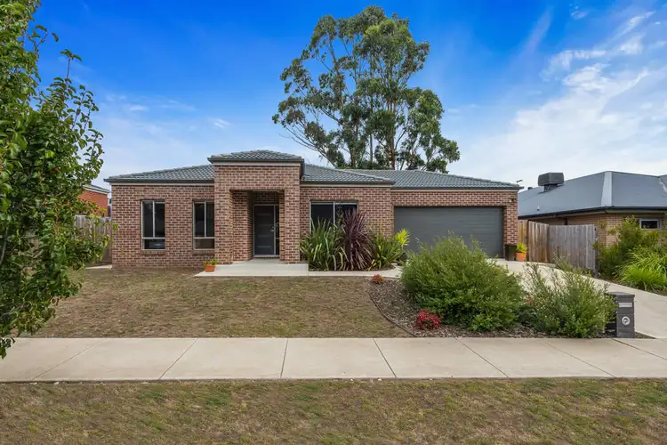 8 Rebecca Way, Gisborne VIC 3437