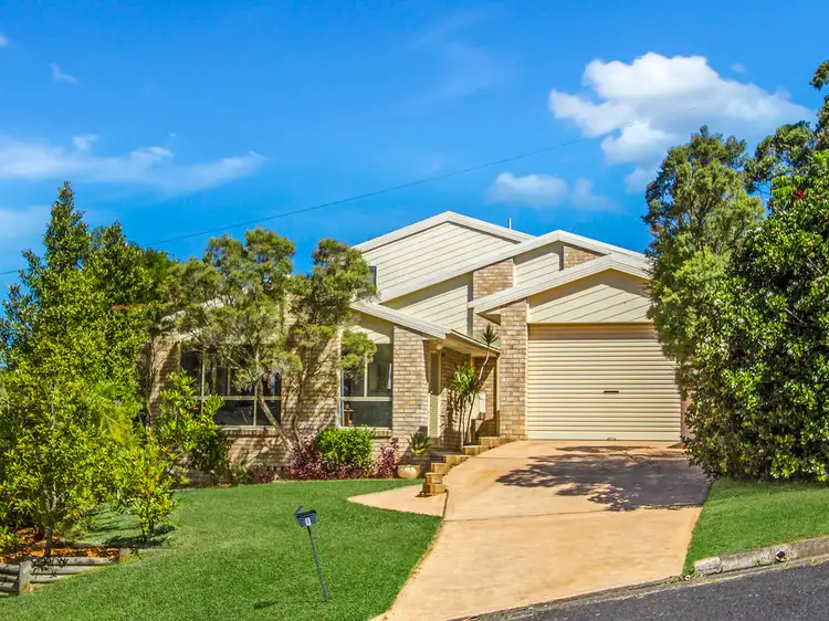 6 Tamarisk Place, Wyoming NSW 2250