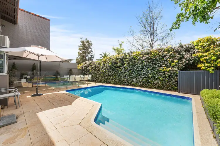 2A Cliff Road, Claremont WA 6010