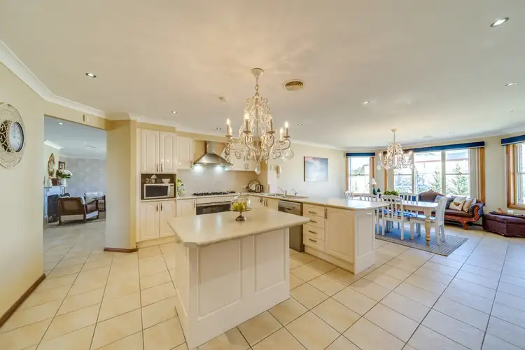 8 Abbey Road, Goulburn NSW 2580