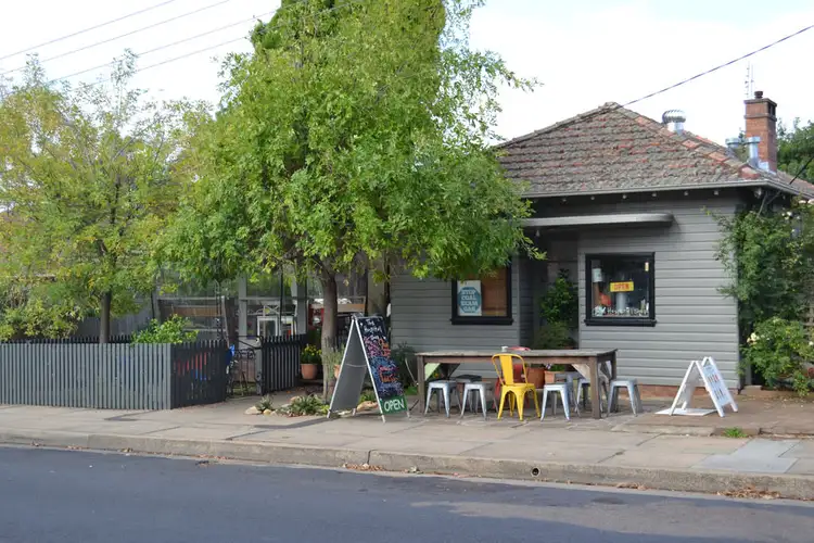 4 Mona Rd, Bowral NSW 2576
