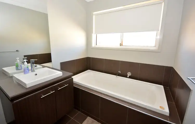 Fifth view of Homely house listing, 5 Norman Close, Leeton NSW 2705